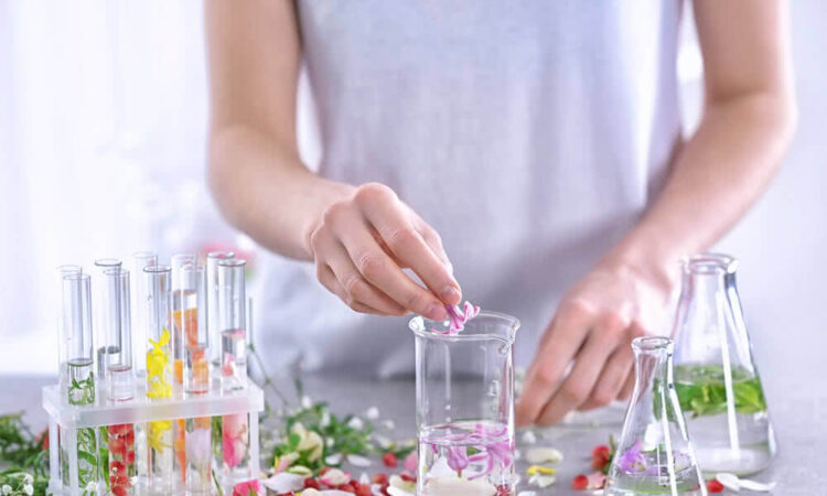 How to DIY Perfume