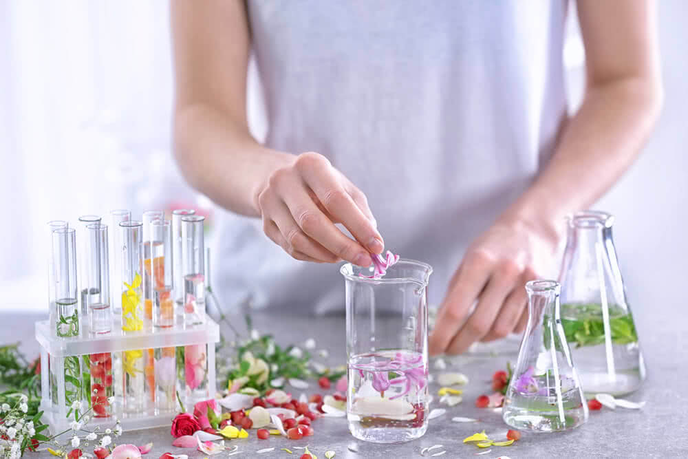 How to DIY Perfume